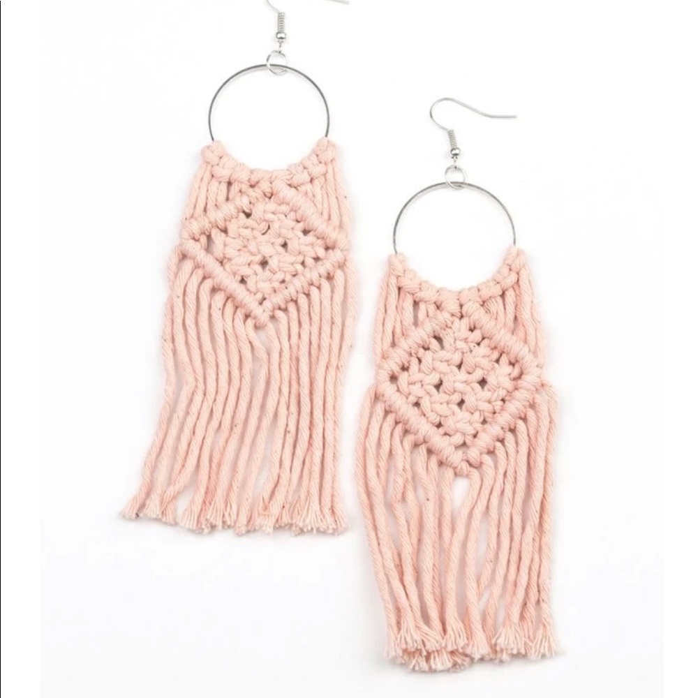 Macrame Rainbow - Picture 2 of 2